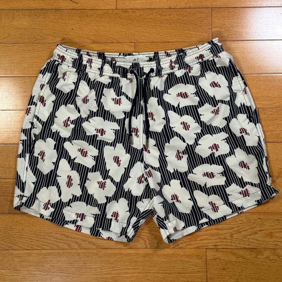 Mr P Mr Porter Mens Floral Print Swim Trunks Size LARGE